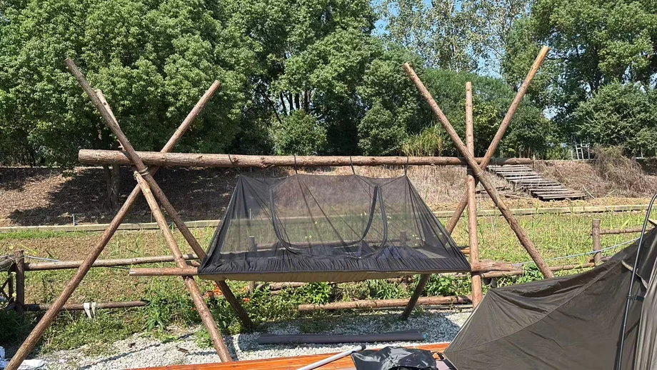 Bug-Net Tripod Hammock Bed